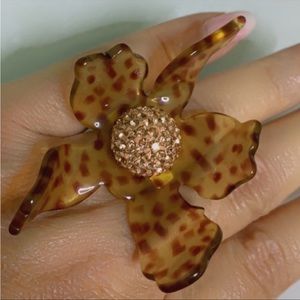 LeLE Sadoughni Ring size 7. 14k gold with Pave center